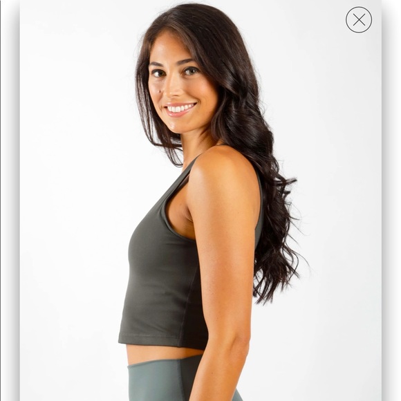 Longline Bra/Cropped Tank. Flexform Athletic Top in Raspbery Red. 90° by Reflex - Picture 4 of 13
